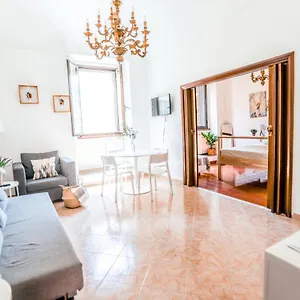 Orti 27 Trastevere - Vacation M&d , Rome Italy